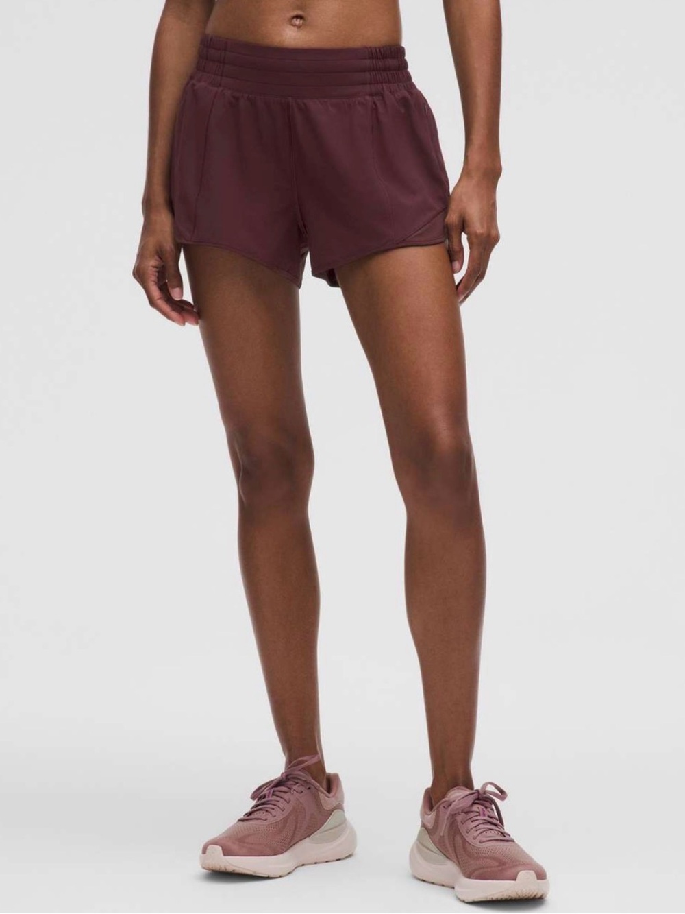 Lululemon Hotty Hot High-Rise Short 2.5” in Goodnight Plum